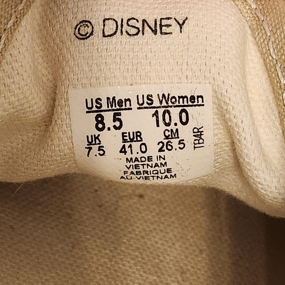 Vans x Disney Winnie The Pooh Shoes - Picture 7 of 8